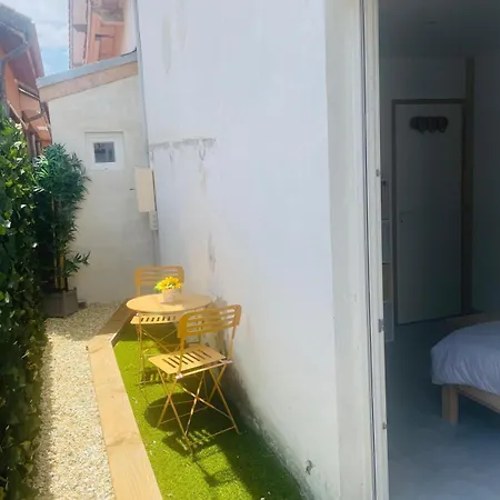 펜션 De Penelope Avec Prive Centre-ville Et 앙데르노스레방