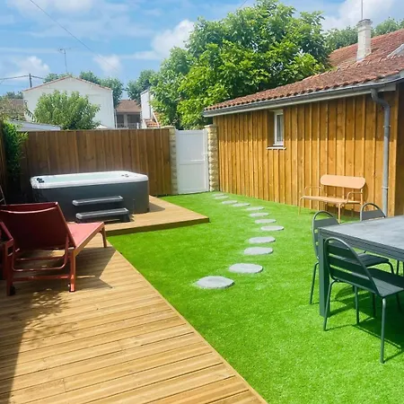 De Penelope Avec Prive Centre-ville Et 펜션 앙데르노스레방