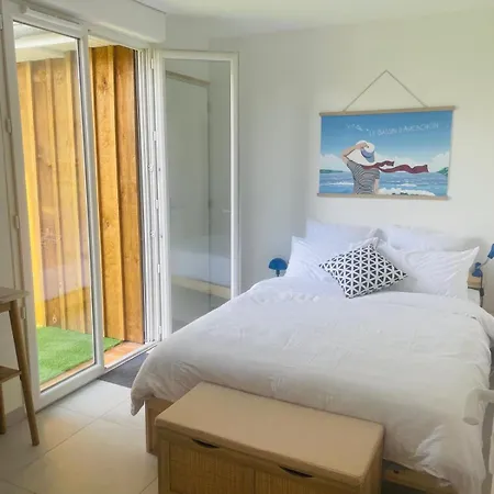 De Penelope Avec Prive Centre-ville Et 앙데르노스레방